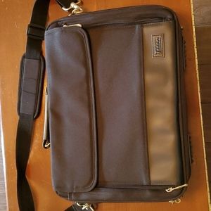 Targus padded traveling laptop/file brief case